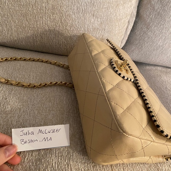 Rare Chanel Vintage Flap Bag with 24K Gold Hardware - Picture 5 of 16